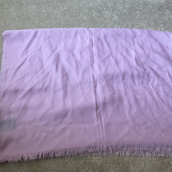 GUCCI Gucci Rose Pink Wool Silk Blend Wrap Monogram Shawl Scarf - Picture 2 of 6